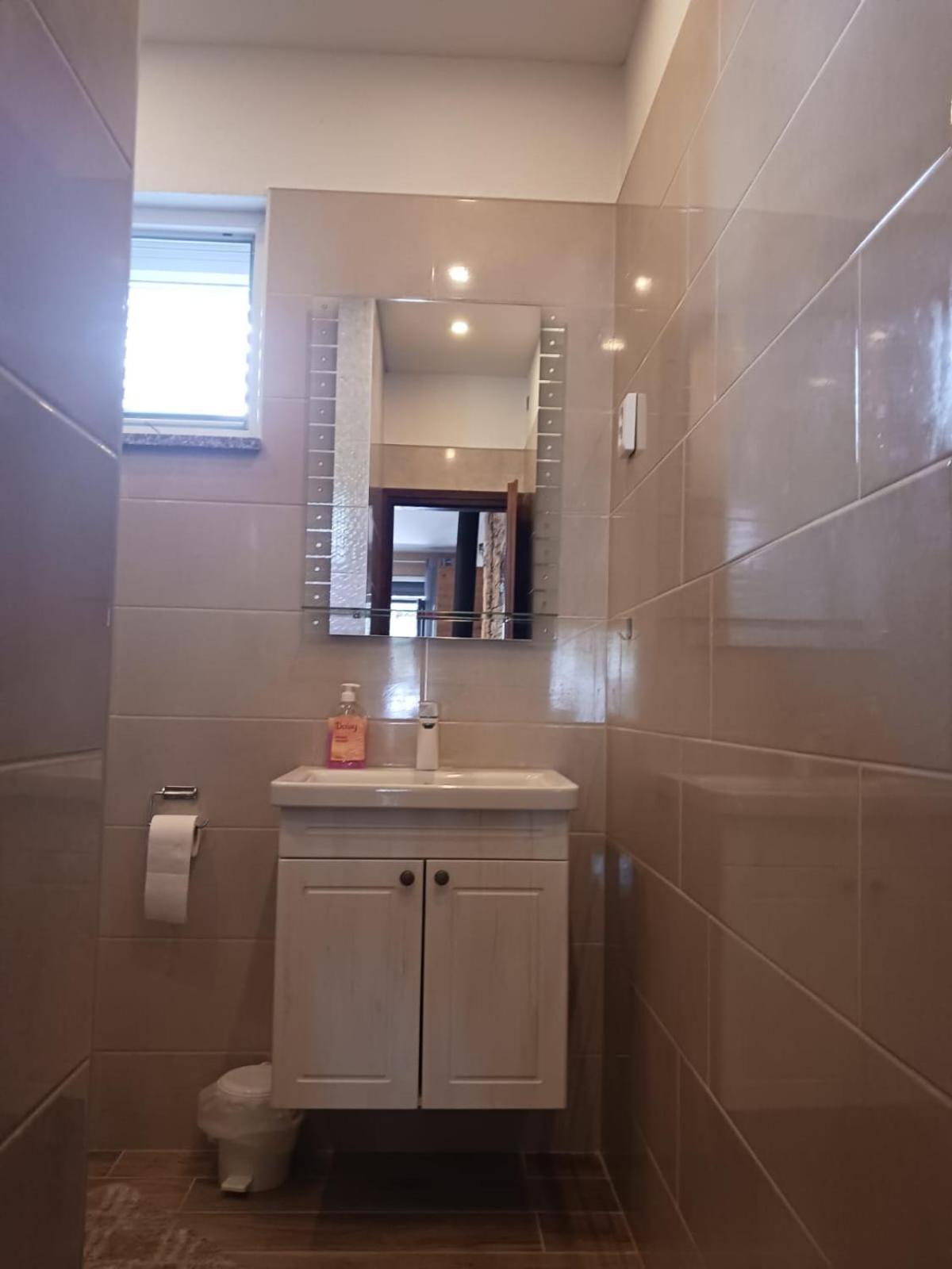Apartmani Valerija I Joso บาร์บินเย ห้อง รูปภาพ
