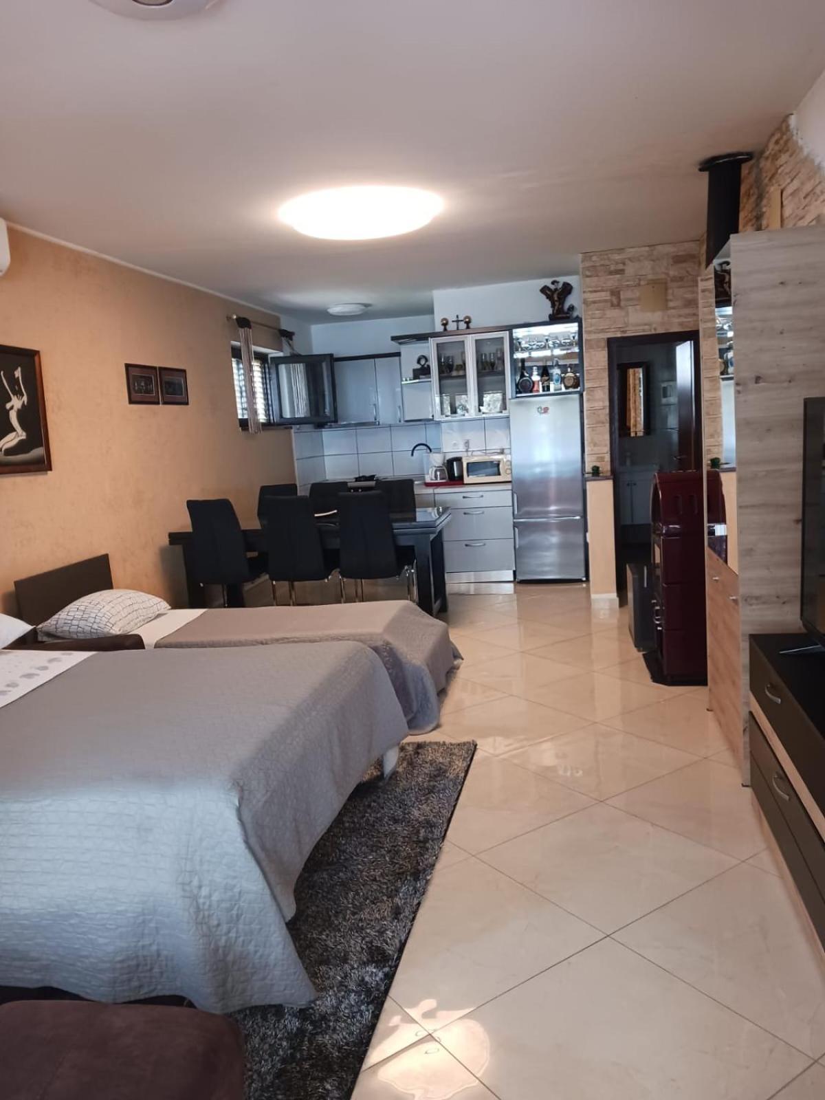 Apartmani Valerija I Joso บาร์บินเย ห้อง รูปภาพ