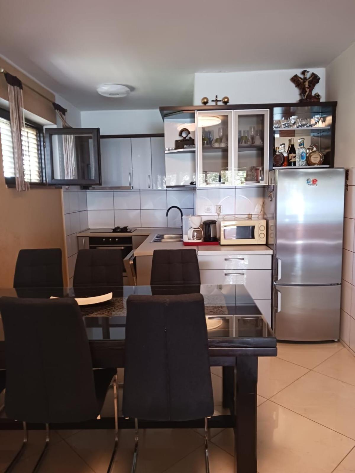 Apartmani Valerija I Joso บาร์บินเย ห้อง รูปภาพ